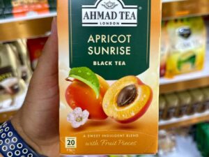 چای احمد Ahmad tea با طعم زرد آلو apricot sunrise پک ۲۰تایی