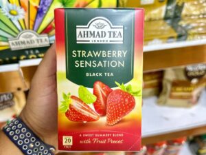 چای احمد Ahmad Tea با طعم  توت فرنگی Strawberry Sensation پک 20 تایی