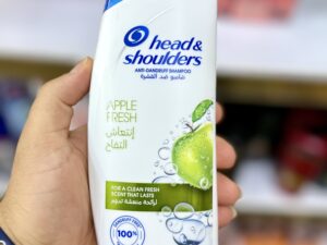 شامپو ضد شوره هداند شولدرز(head&shoulders) با رایحه سیب برای موهای معمولی
