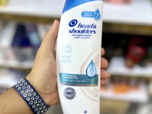 شامپو ضد شوره هد اند شولدرز(head&shoulders) مناسب موهای مرطوب