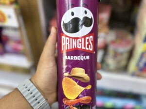 چیپس پرینگلز pringles مدل باربیکیو barbeque وزن 165 گرم
