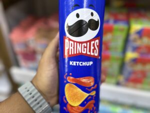 چیپس پرینگلز pringles مدل کچاپ ketchup وزن 165 گرم