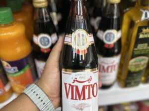 شربت ویمتو vimto طعم مخلوط میوه های قرمز Mixed red fruits وزن 710 گرم